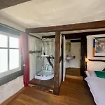 Pemue Hotel 4*